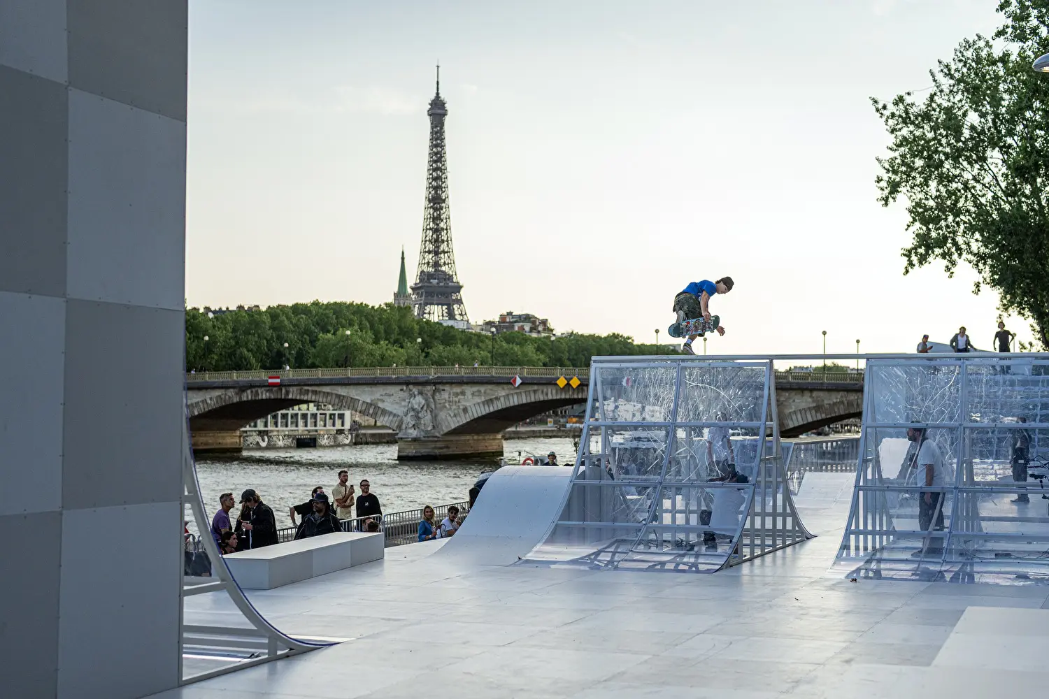 Nine Yards Skate park construction Parijs vans