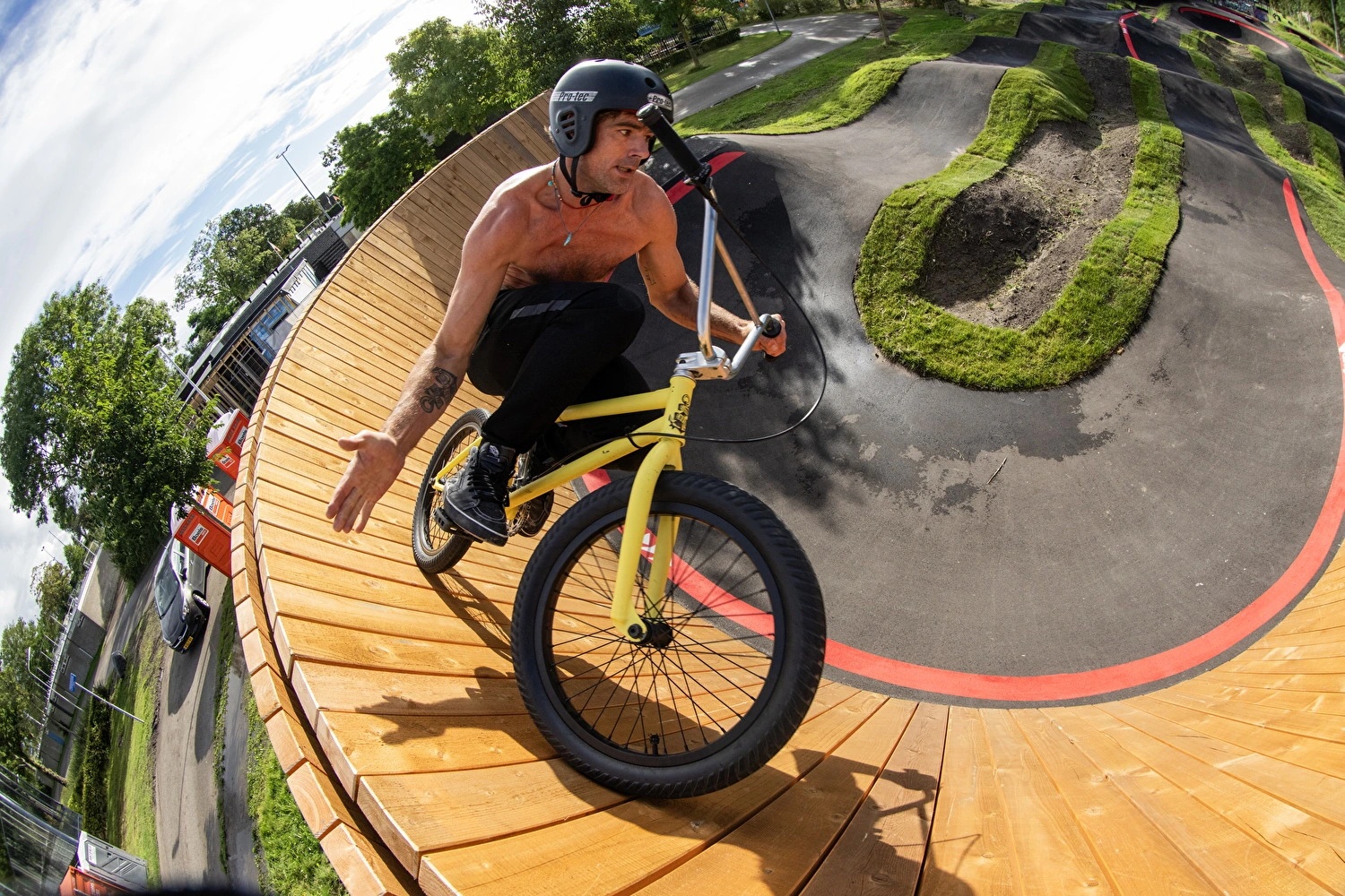 Nine Yards skatepark Goes Mark Vos pumptrack