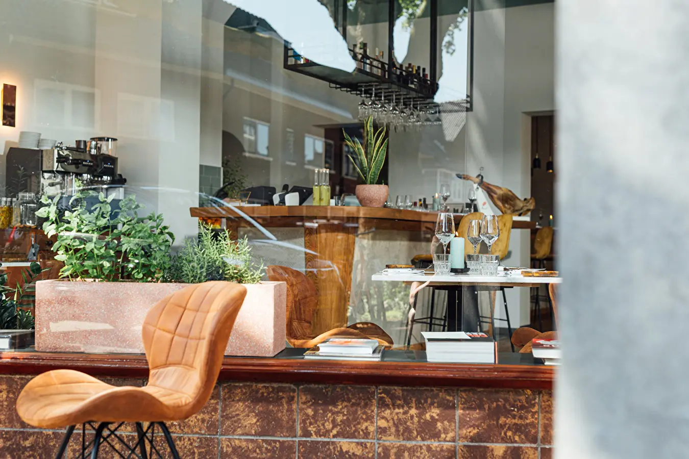 Nine Yards customs Porta Sud restaurant interieur
