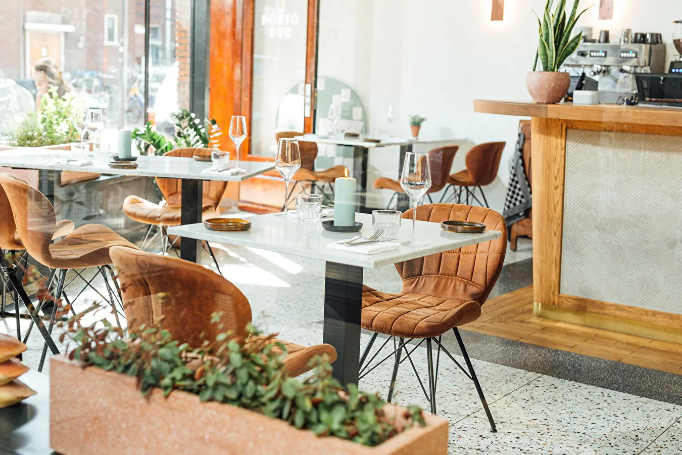 Nine Yards customs Porta Sud restaurant interieur