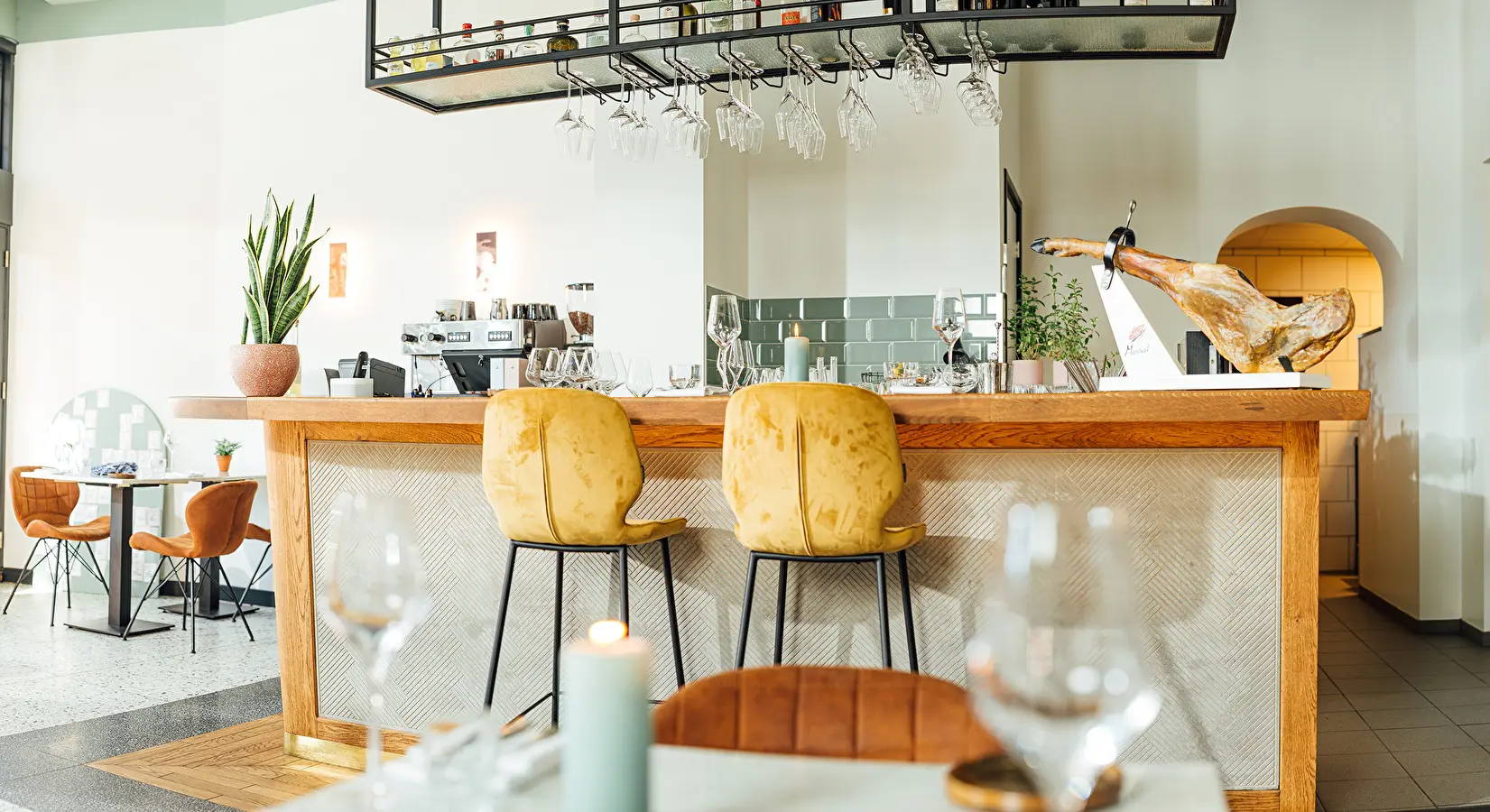 Nine Yards customs Porta Sud restaurant interieur