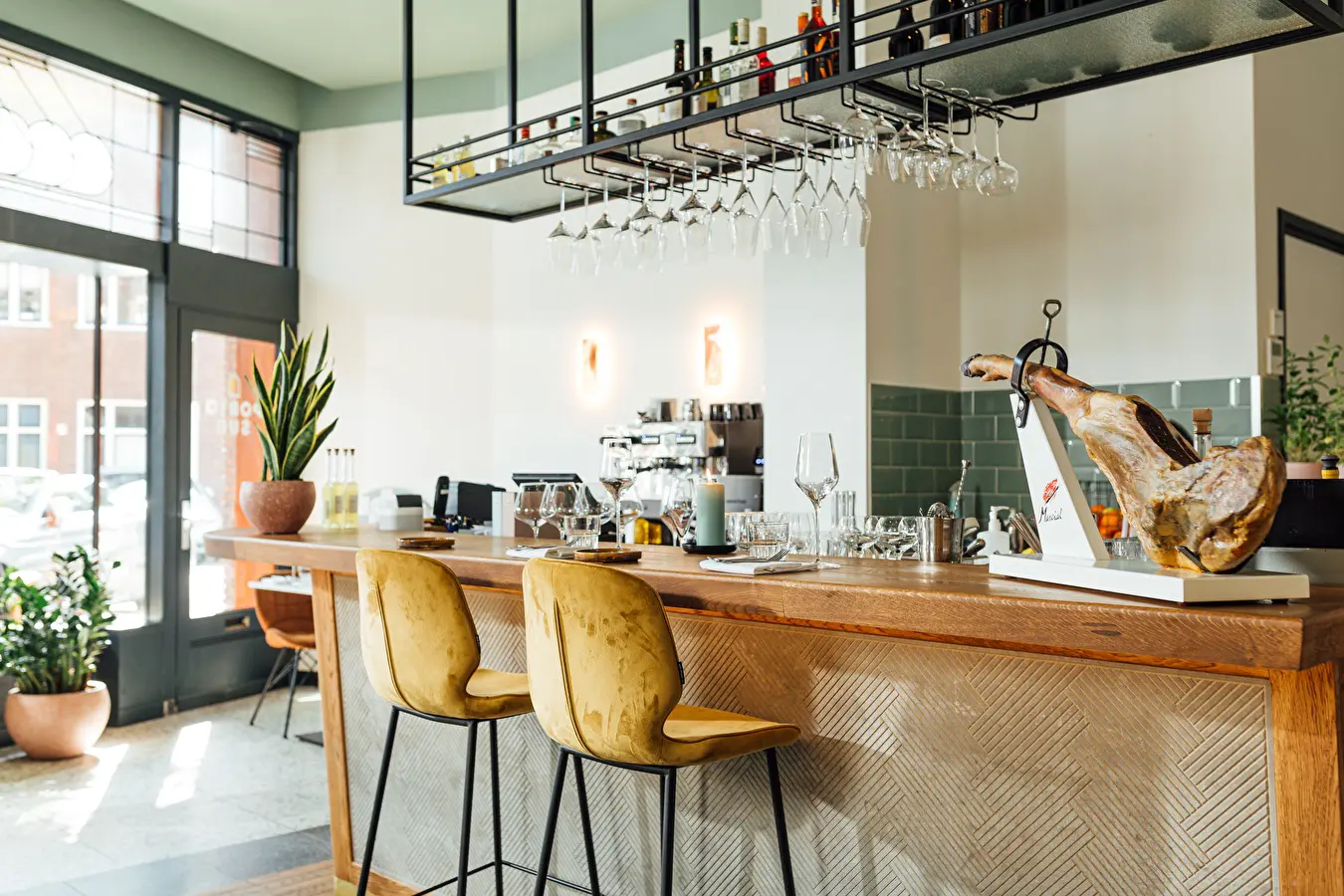 Nine Yards customs Porta Sud restaurant interieur