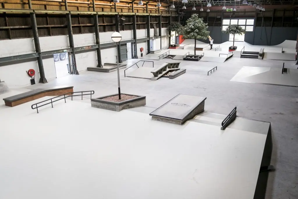 Nine Yards Pier 15 Skatepark indoor build
