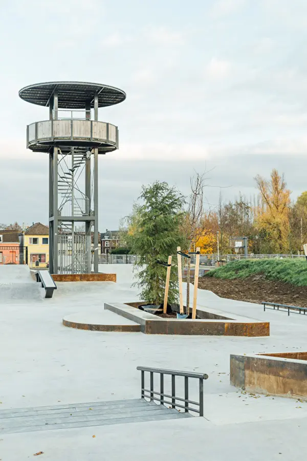 Nine yards outdoor skatepark Roosendaal