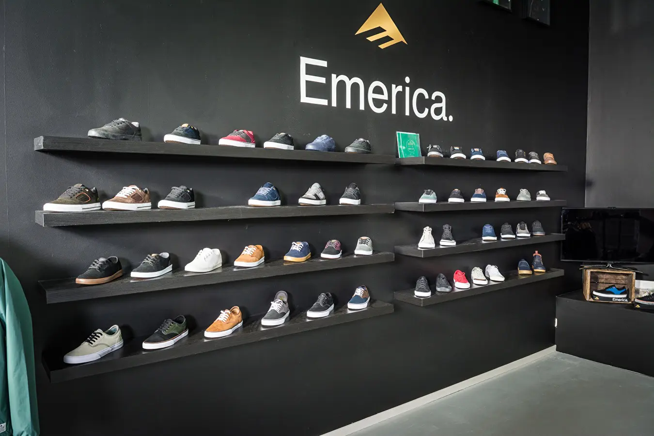 Showroom Soletech Nine Yards Customs Emerica Shoes