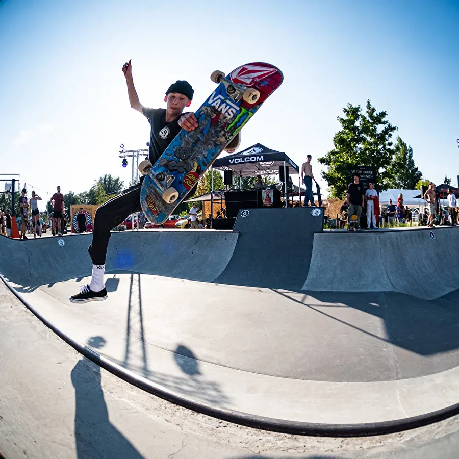 Nine Yards Skateparks Pier 15 Bowl Pool Volcom Garden Experience