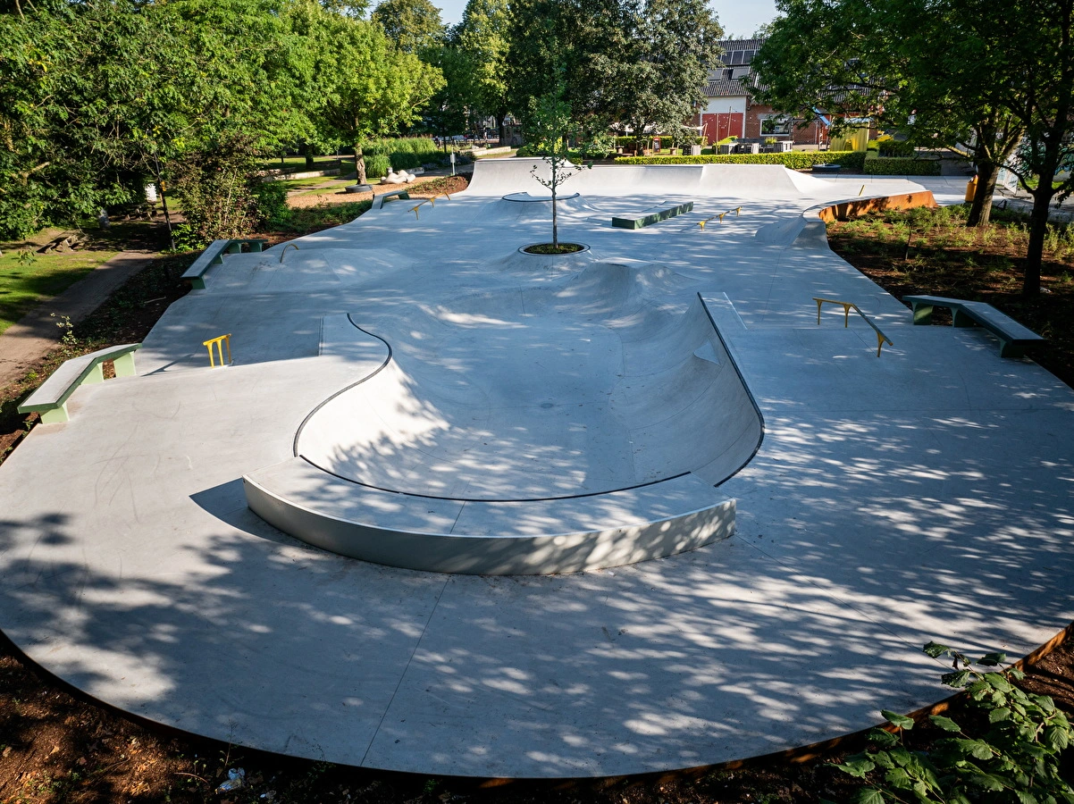 Nine Yards skatepark Geel details