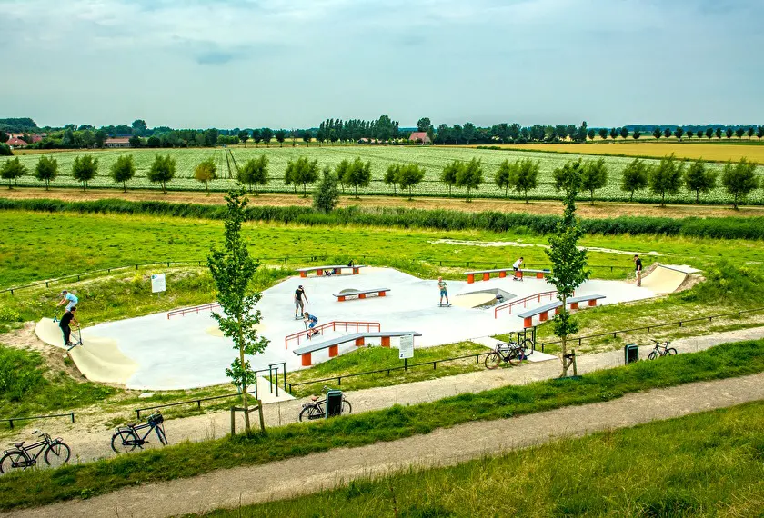 Skatepark Middelharnis Nine Yards Skateparks Skatebaan Zeeland