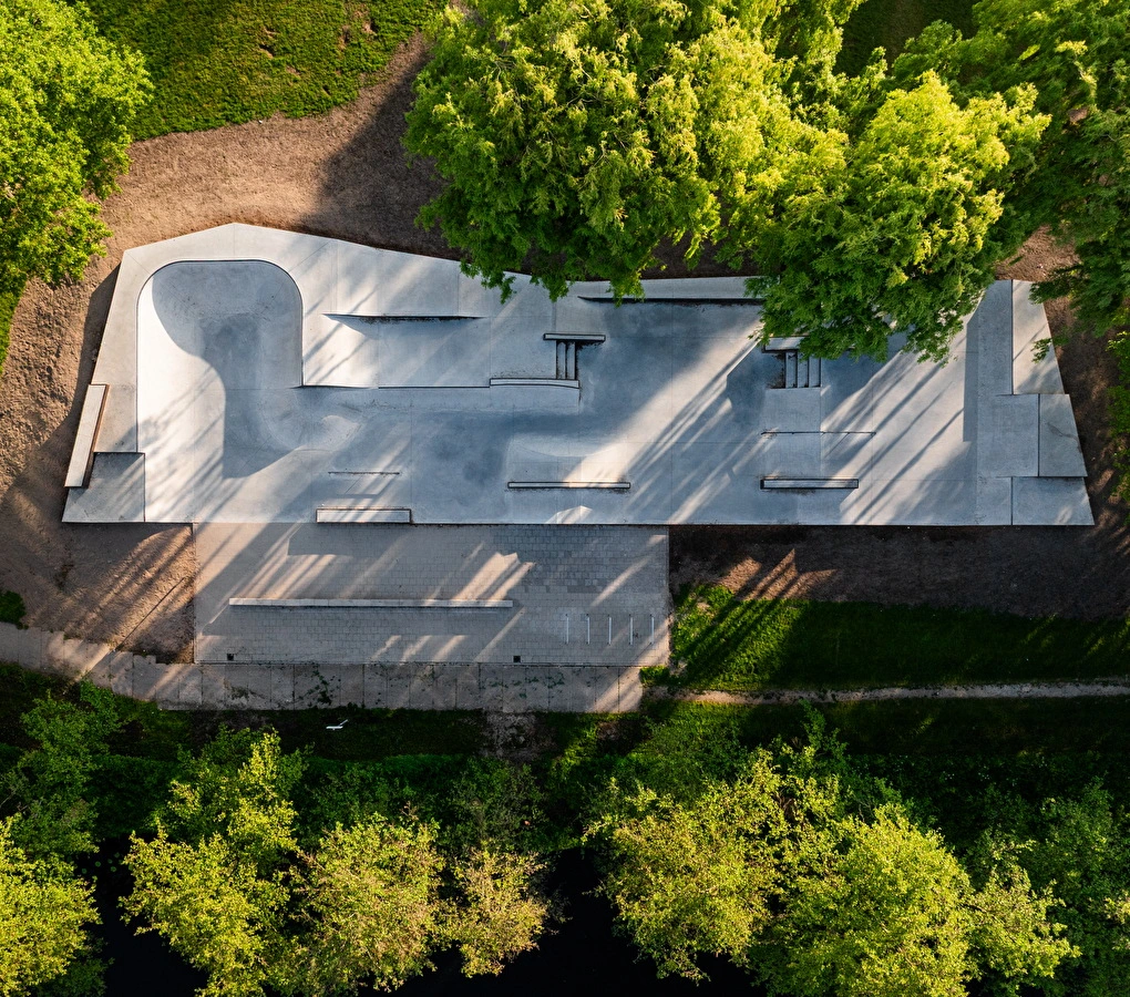 Outdoor skatepark nine yards carve Wassenaar