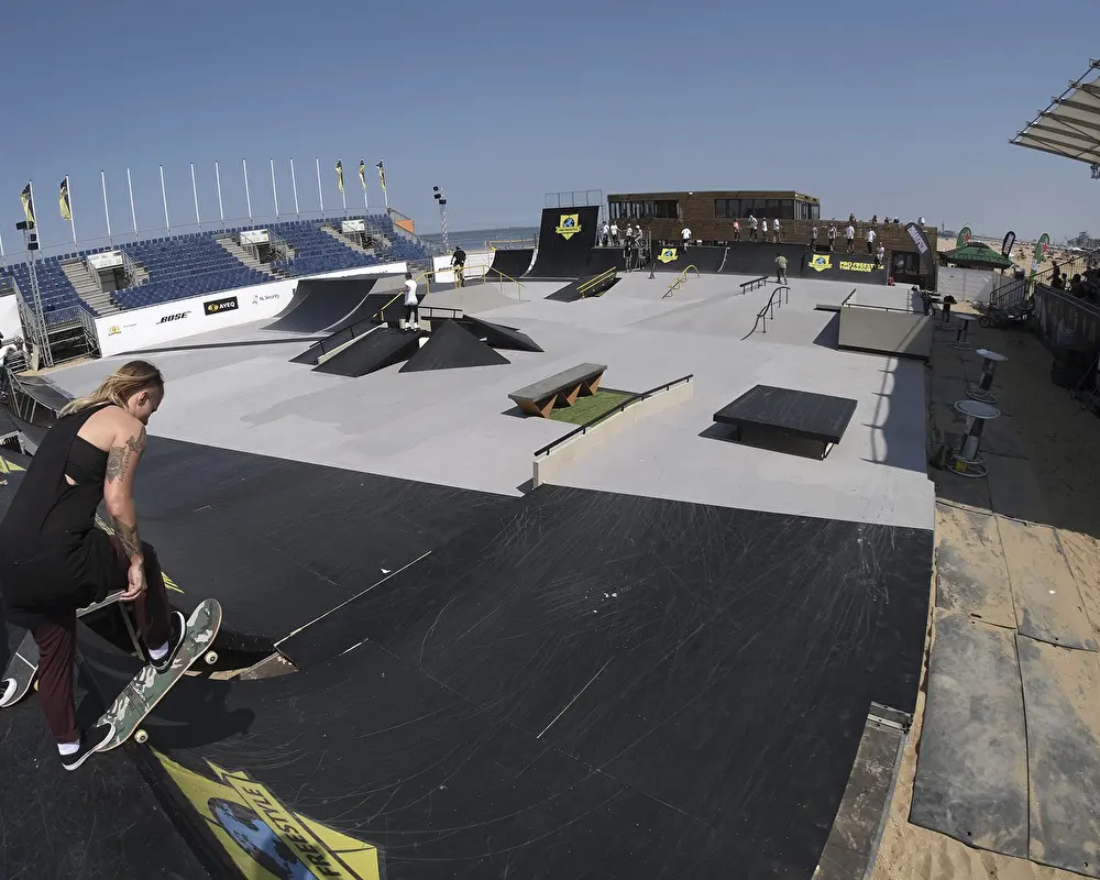 Nine Yards World cup Den Haag skatepark build