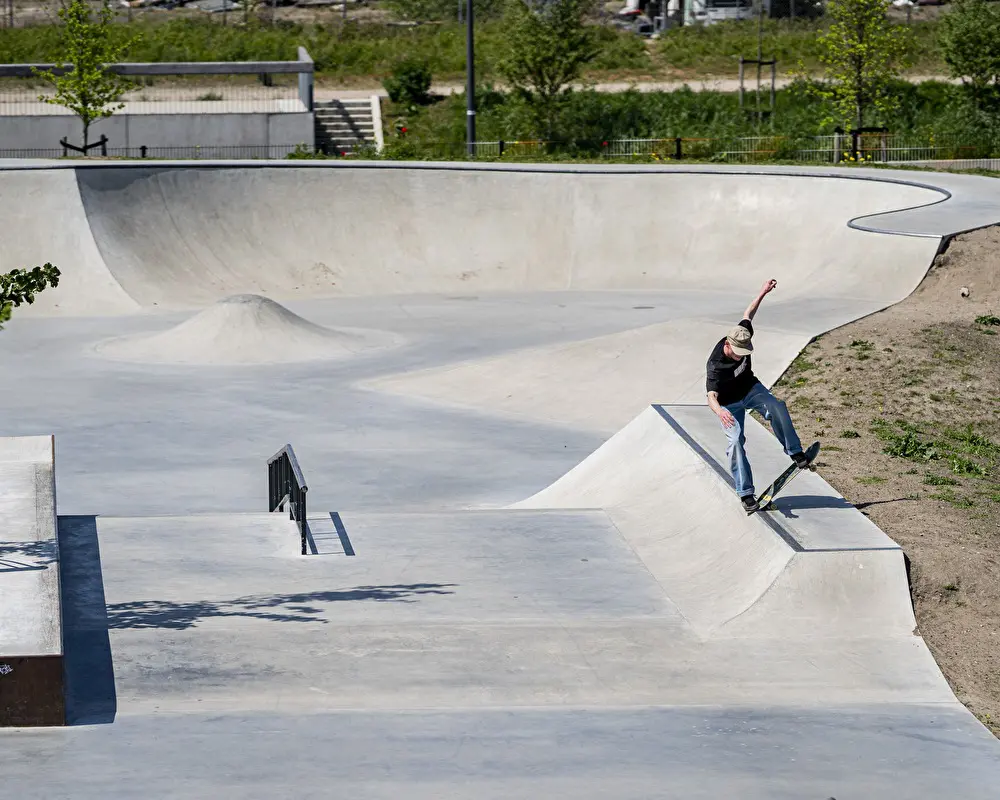 Nine yards outdoor skatepark Roosendaal